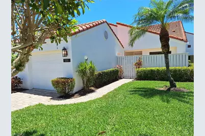 551 Beachwalk Cir, Naples, FL 34108 - Photo 1