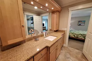 551 Beachwalk Cir, Naples, FL 34108 - Photo 46