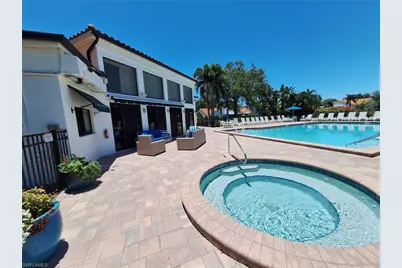 551 Beachwalk Cir, Naples, FL 34108 - Photo 10