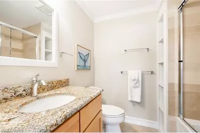551 Beachwalk Cir, Naples, FL 34108 - Photo 24