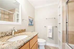 551 Beachwalk Cir, Naples, FL 34108 - Photo 24