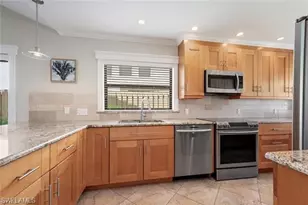 551 Beachwalk Cir, Naples, FL 34108 - Photo 26