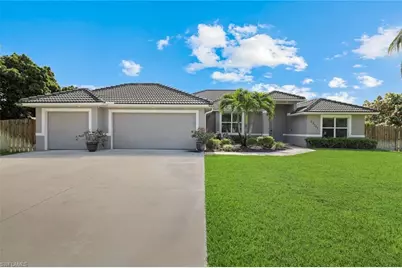 27741 S Roslin Pl, Bonita Springs, FL 34135 - Photo 2