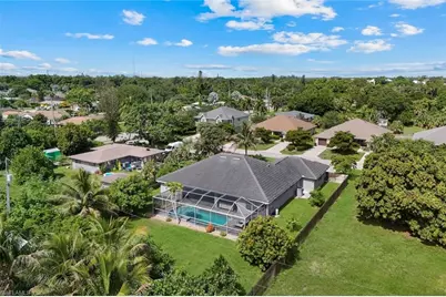 27741 S Roslin Pl, Bonita Springs, FL 34135 - Photo 36