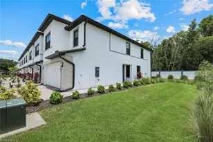 27907 Radiant Ct, Bonita Springs, FL 34135 - Photo 16