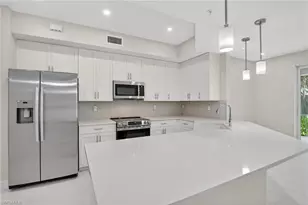 286 Indies Dr E, Naples, FL 34114 - Photo 6