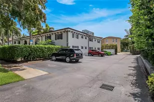 960 7th St S, Naples, FL 34102 - Photo 22