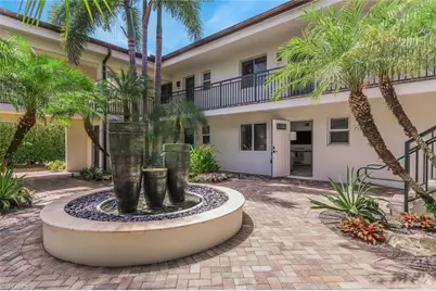 960 7th St S #105, Naples, FL 34102 - Photo 6