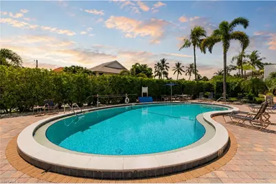 1050 6th St S #1050, Naples, FL 34102 - Photo 6