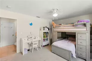 1050 6th St S, Naples, FL 34102 - Photo 22