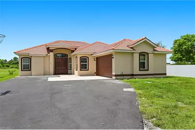 2930 35th Ave NE, Naples, FL 34120 - Photo 2