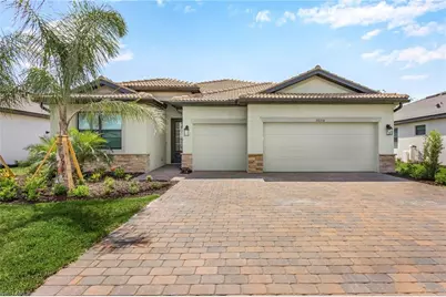 20210 Kingmont Dr, Estero, FL 33913 - Photo 2