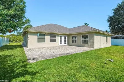 10225 Boca Cir, Naples, FL 34109 - Photo 4
