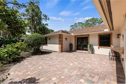 1813 Princess Ct, Naples, FL 34110 - Photo 4