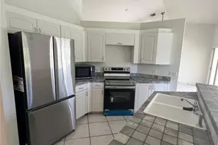 2875 18th Ave SE, Naples, FL 34117 - Photo 4