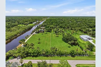 3935 24th Ave SE, Naples, FL 34117 - Photo 4