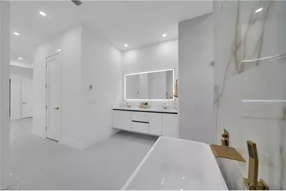 329 SW 26th Pl, Cape Coral, FL 33991 - Photo 30