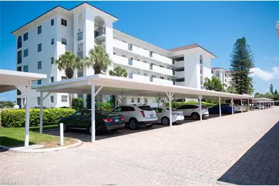 29 High Point Cir E #503, Naples, FL 34103 - Photo 2