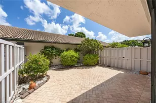 3350 10th St N, Naples, FL 34103 - Photo 14