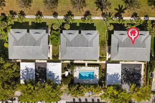 744 Broad Ave S, Naples, FL 34102 - Photo 34