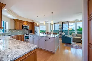 7425 Pelican Bay Blvd, Naples, FL 34108 - Photo 8