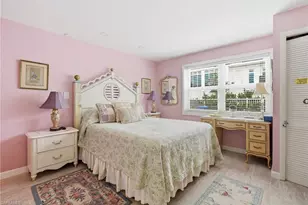 1065 Gulf Shore Blvd N, Naples, FL 34102 - Photo 4