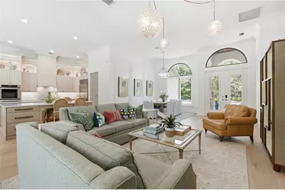 9833 Clear Lake Cir, Naples, FL 34109 - Photo 4
