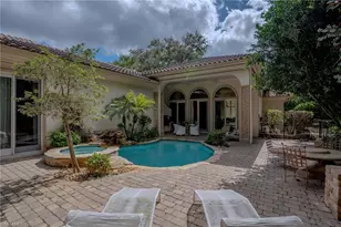 15627 Villoresi Way, Naples, FL 34110 - Photo 8