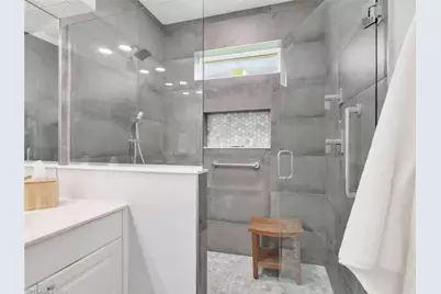 11163 Longshore Way E, Naples, FL 34119 - Photo 32