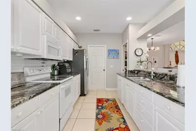 11163 Longshore Way E, Naples, FL 34119 - Photo 4