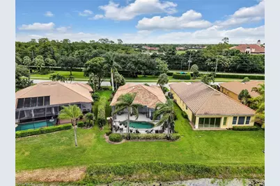 11163 Longshore Way E, Naples, FL 34119 - Photo 40