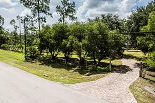 4340 4th Ave SE, Naples, FL 34117 - Photo 2