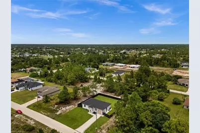 1039 Bassinger Ave S, Lehigh Acres, FL 33974 - Photo 34