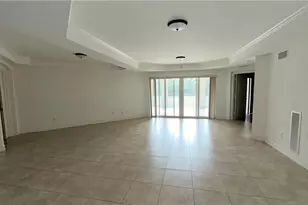 1100 Pine Ridge Rd, Naples, FL 34108 - Photo 2