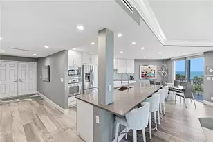 8111 Bay Colony Dr, Naples, FL 34108 - Photo 12