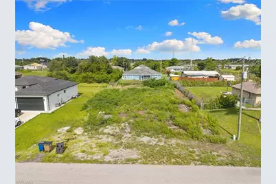 52 Joan Ave S, Lehigh Acres, FL 33976 - Photo 2