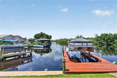 1298 Thompson St, North Fort Myers, FL 33903 - Photo 38