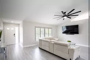3470 White Blvd, Naples, FL 34117 - Photo 6