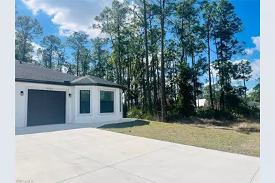 1112 E 12th St, Lehigh Acres, FL 33972 - Photo 2
