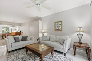 2245 Hidden Lake Dr, Naples, FL 34112 - Photo 6