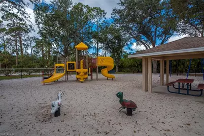 1032 Tivoli Ln, Naples, FL 34104 - Photo 26