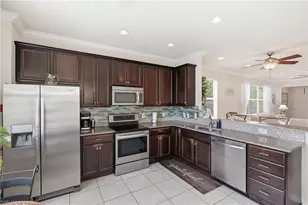 8433 Karina Ct, Naples, FL 34114 - Photo 14