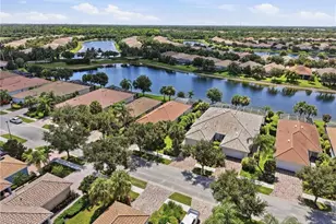 8433 Karina Ct, Naples, FL 34114 - Photo 30