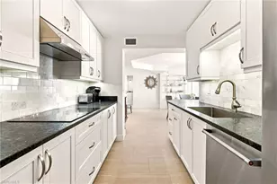 4001 Gulf Shore Blvd N, Naples, FL 34103 - Photo 12