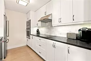 4001 Gulf Shore Blvd N, Naples, FL 34103 - Photo 14