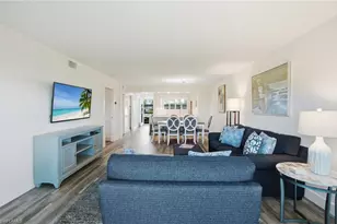 305 Goodlette-Frank Rd S, Naples, FL 34102 - Photo 4