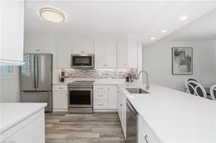 305 Goodlette-Frank Rd S, Naples, FL 34102 - Photo 8