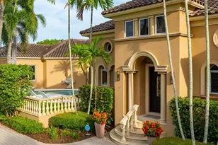 550 21st Ave S, Naples, FL 34102 - Photo 2