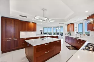 13675 Vanderbilt Dr, Naples, FL 34110 - Photo 12