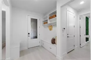 19640 Aqua View Ln, Fort Myers, FL 33913 - Photo 10